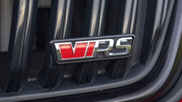 Pourquoi Skoda utilise-t-elle des VR au Royaume-Uni et en Rs en Europe?