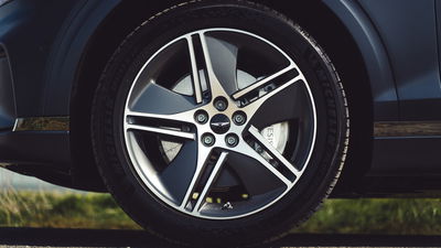 Genesis électrifié GV70 mis à jour sera mis en vente au Royaume-Uni 2025 Genesis électrifié GV70, nouvelles roues