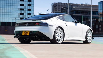 Vous pouvez acheter une nouvelle Nissan Fairlady Z au Royaume-Uni RZ34 Nissan Fairlady Z, arrière