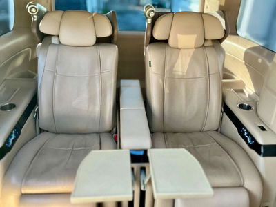 Toyota Vellfire Royal Lounge - sièges arrière