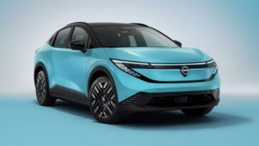 La feuille Nissan est devenue un croisement