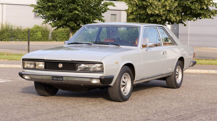 Outrez-vous tous vos amis avec ce rare coupé Fiat 130