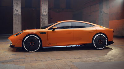 Mercedes Concept AMG GT XX - côté