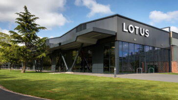 Lotus nie rapporter qu'il ferme son usine britannique