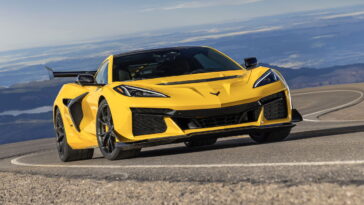 La Chevrolet Corvette ZR1 a parcouru le Nürburgring, et elle a l'air rapide La Chevrolet Corvette Zr1 a connu le Nürburgring, et il a l'air rapide