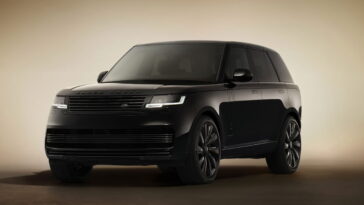 Range Rover SV entièrement en gras obtient le traitement noir SV Range Rover Range Rover entièrement en gras obtient le traitement noir