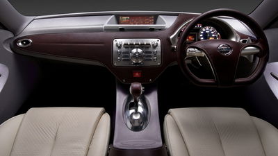 Nissan foria - intérieur