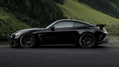 Brabus vient de dévoiler la Mercedes-AMG GT Hybride 986 ch Brabus 1000 - côté