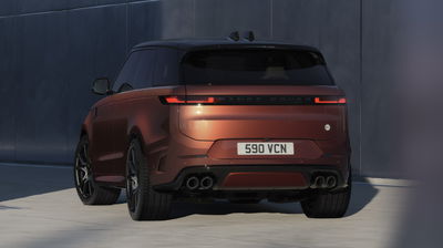 Range Rover Sport SV Carbon dévoilé à 192 000 €, apporte une économie de poids de 76 kg Range Rover Sport SV Carbon - arrière