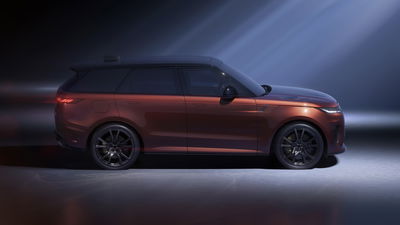 Range Rover Sport SV Carbon dévoilé à 192 000 €, apporte une économie de poids de 76 kg Range Rover Sport SV Carbon - côté