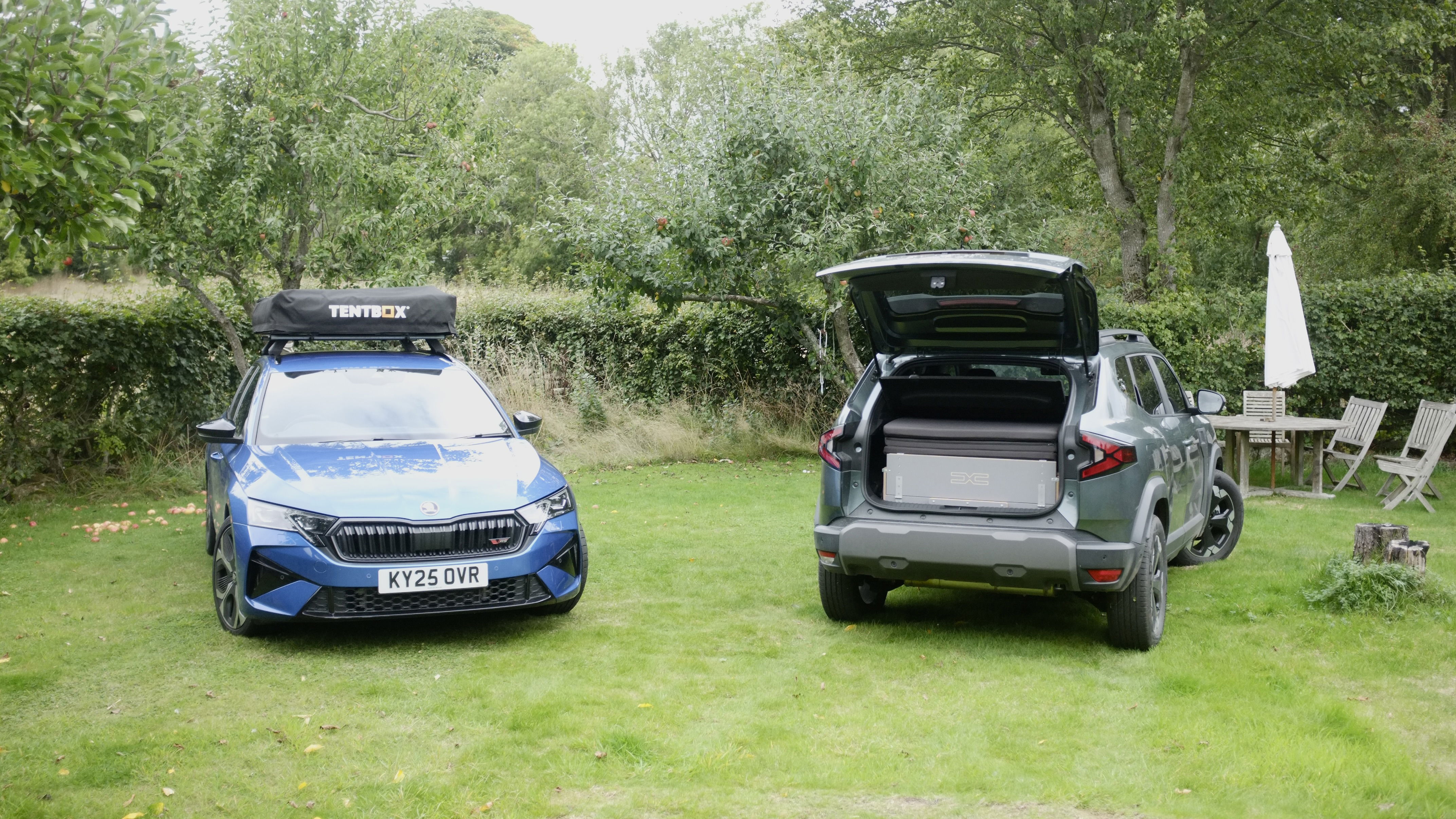 Skoda Octavia et Dacia Duster Car Camping Camping