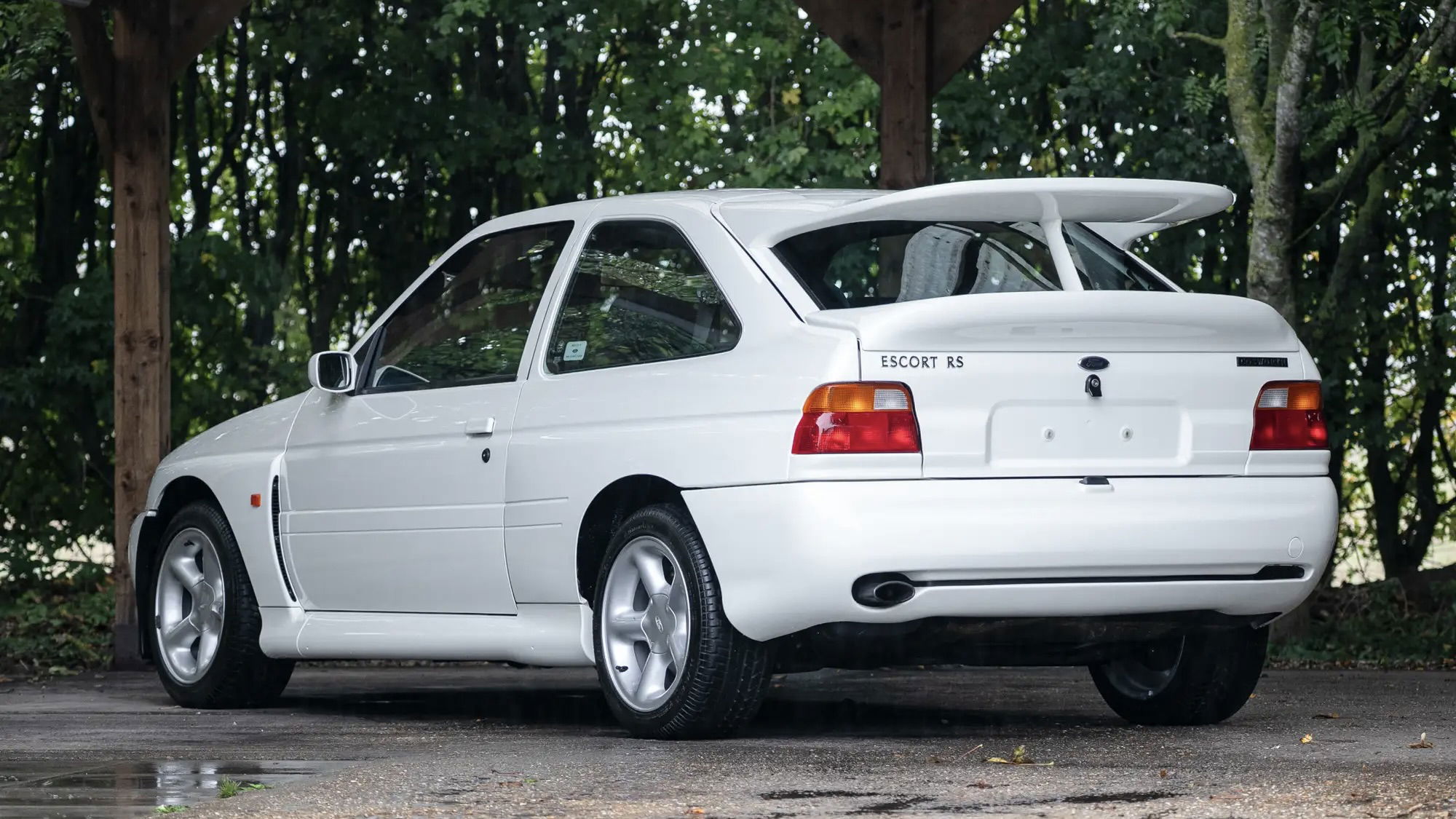 Ford Escort RS Cosworth - arrière