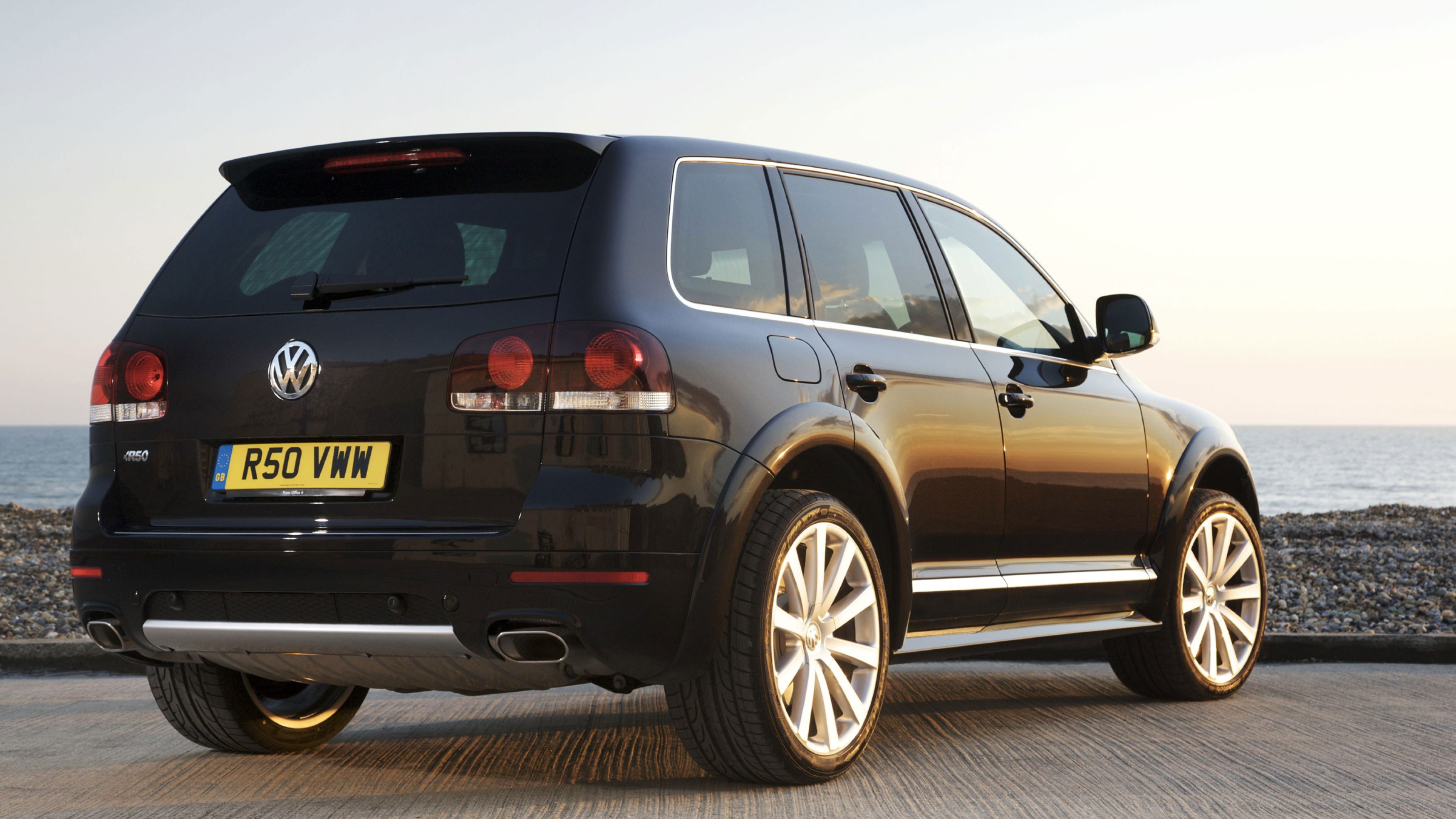 Achetez ce VW Touareg R50 V10 pour moins de 11 600 € VW Touareg R50 - arrière