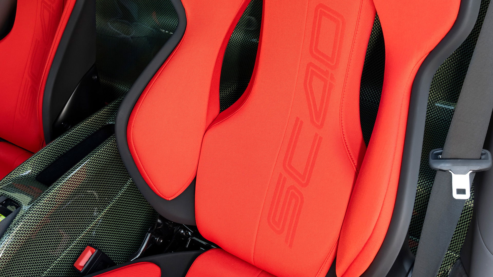 Ferrari SC40, siège