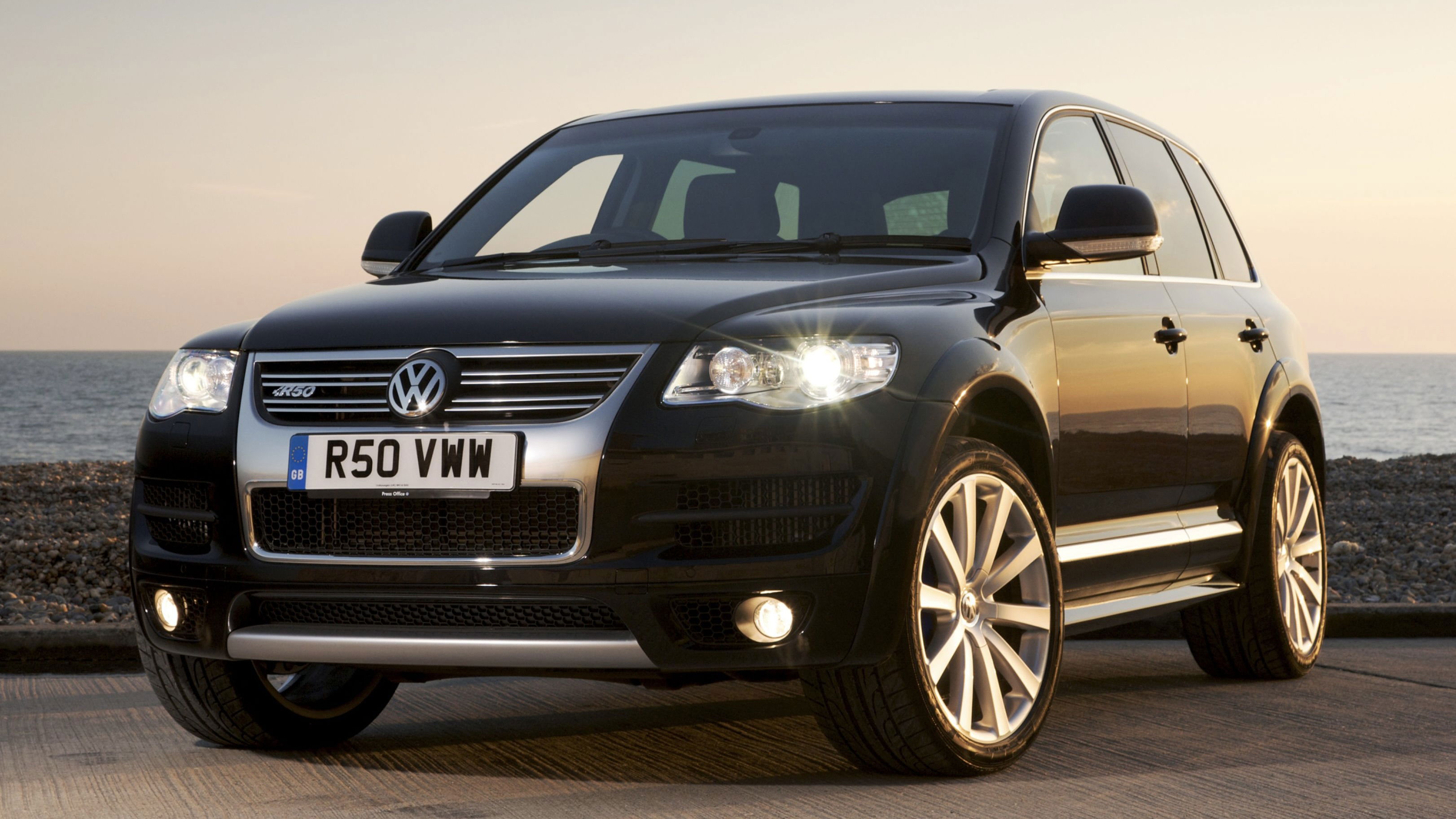 Achetez ce VW Touareg R50 V10 pour moins de 11 600 € VW Touareg R50 - avant