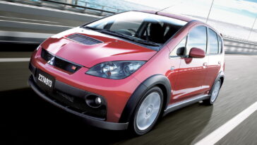 La Mitsubishi Colt Ralliart Version-R était un bébé Evo