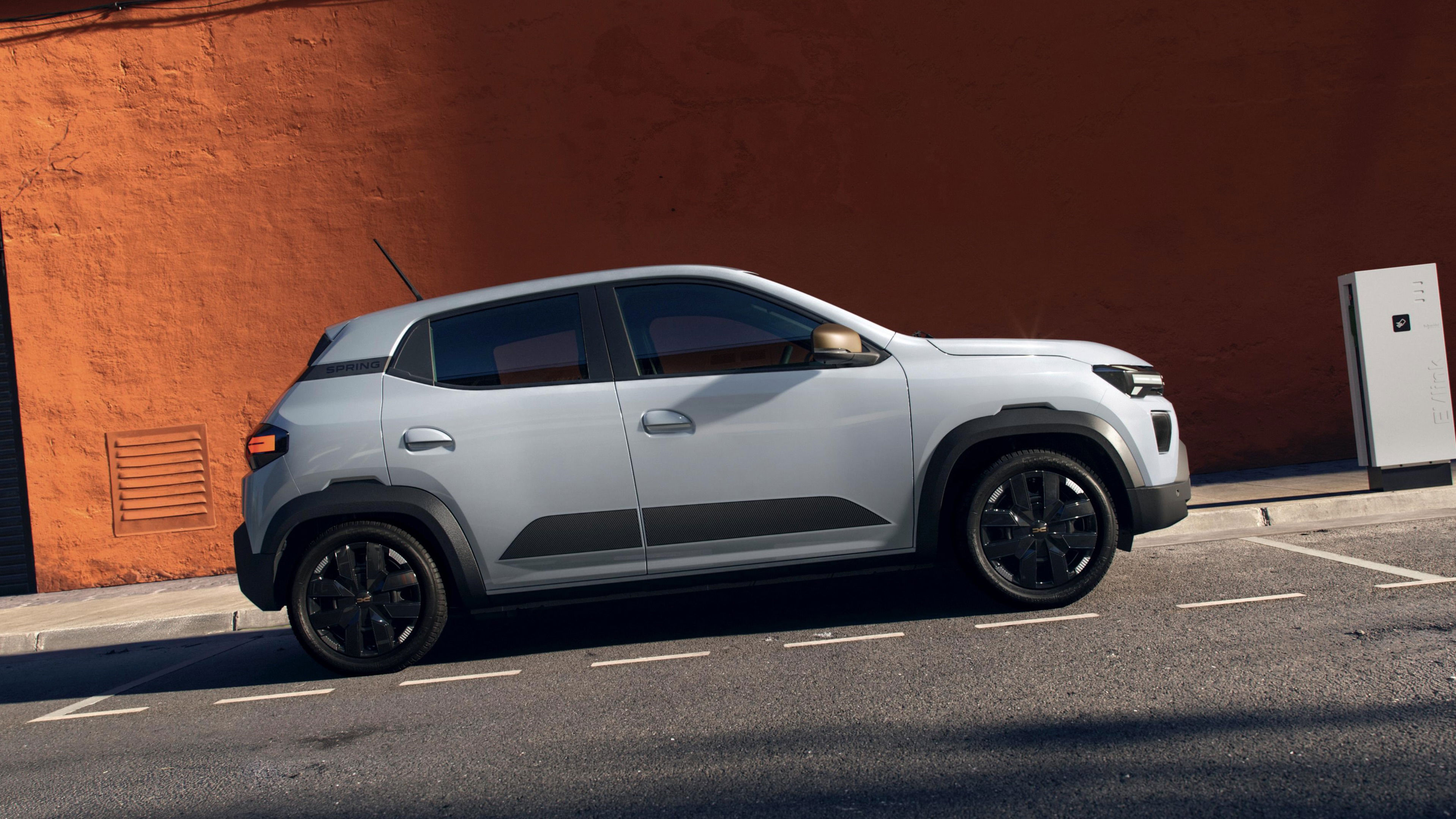 Le Spring Dacia obtient 57 % de plus Dacia Spring - côté