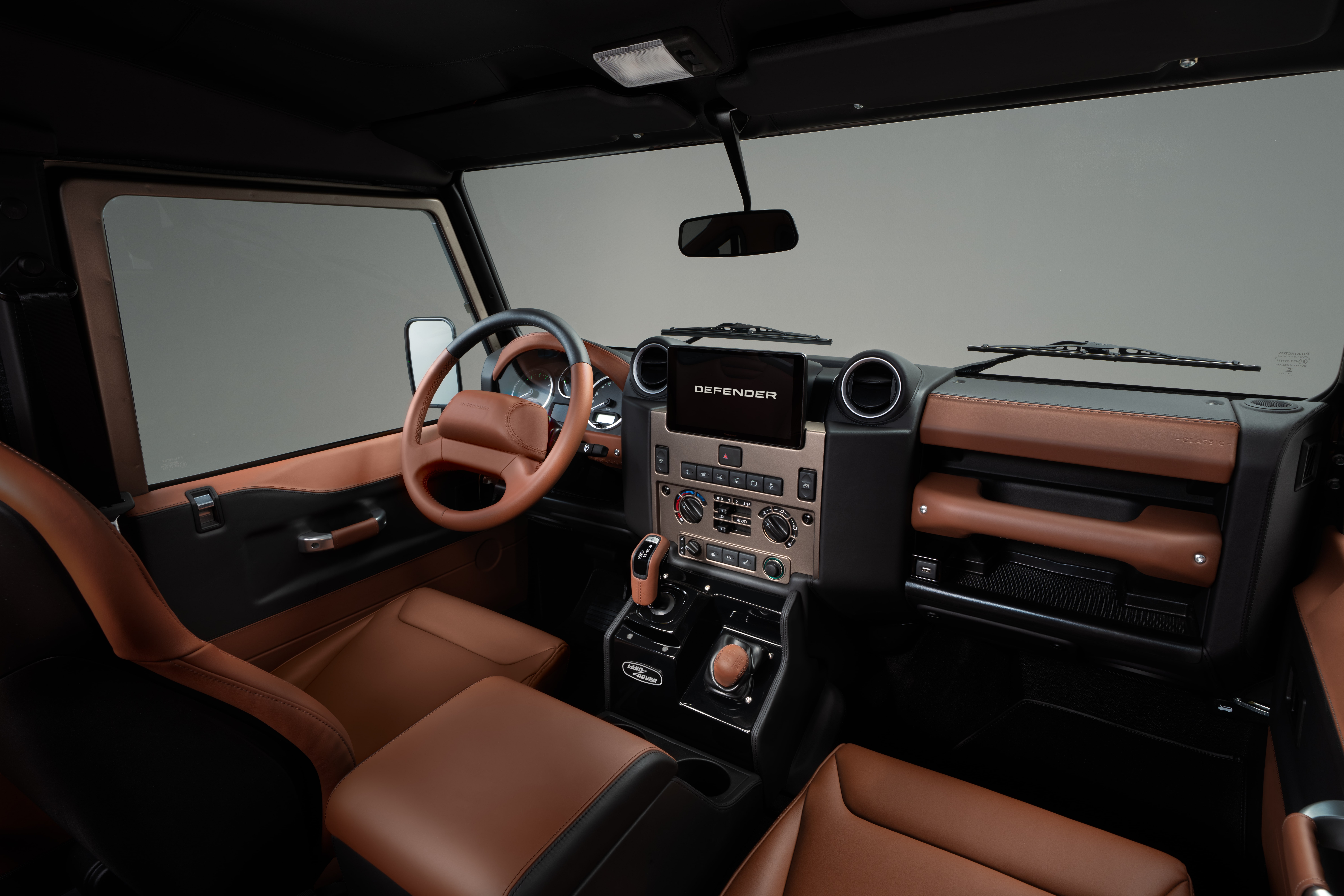 Land Rover Defender Classic V8 avec garniture intérieure Octa