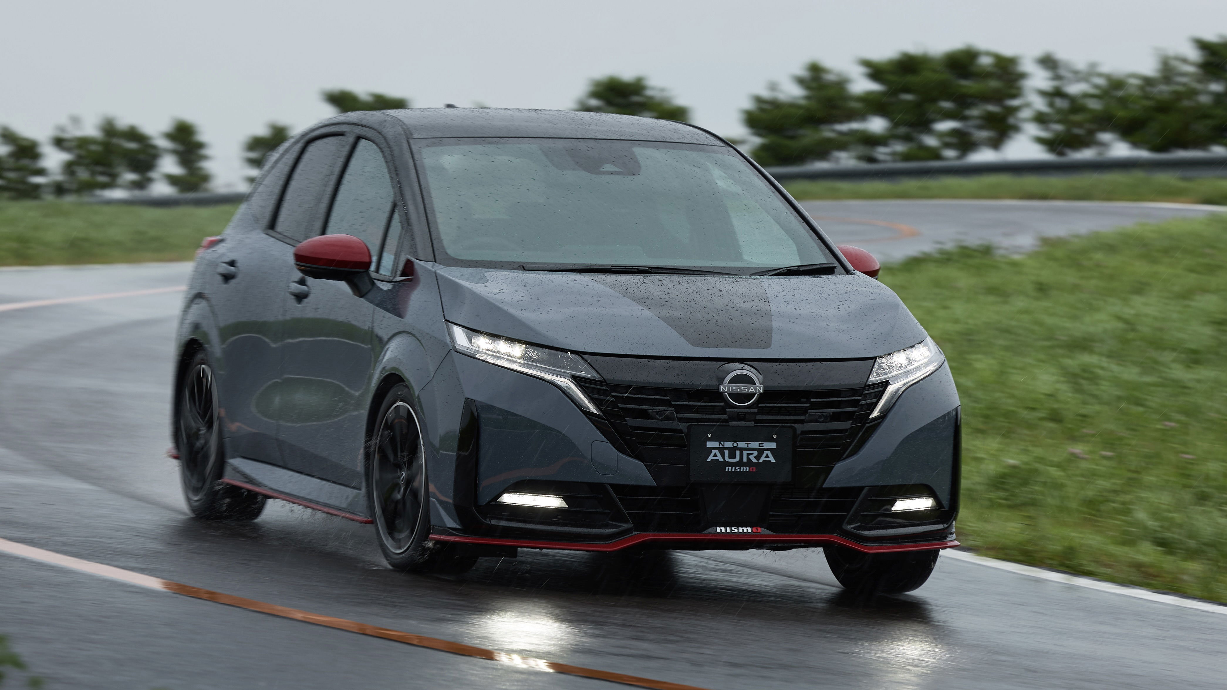 Nissan lance un concept Wild Nismo le mois prochain Nissan Note Aura Nismo - avant