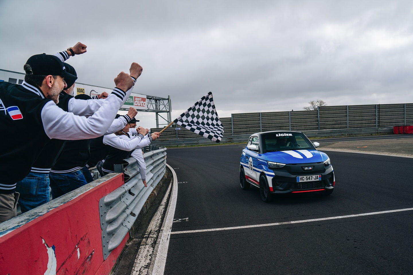 Fair-play pour les gens qui attendent à l'arrivée, ça s'annonce froid !