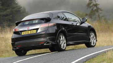 10 hot hatches défectueuses et si elles méritaient mieux 10 trappes chaudes défectueuses et si elles méritaient mieux