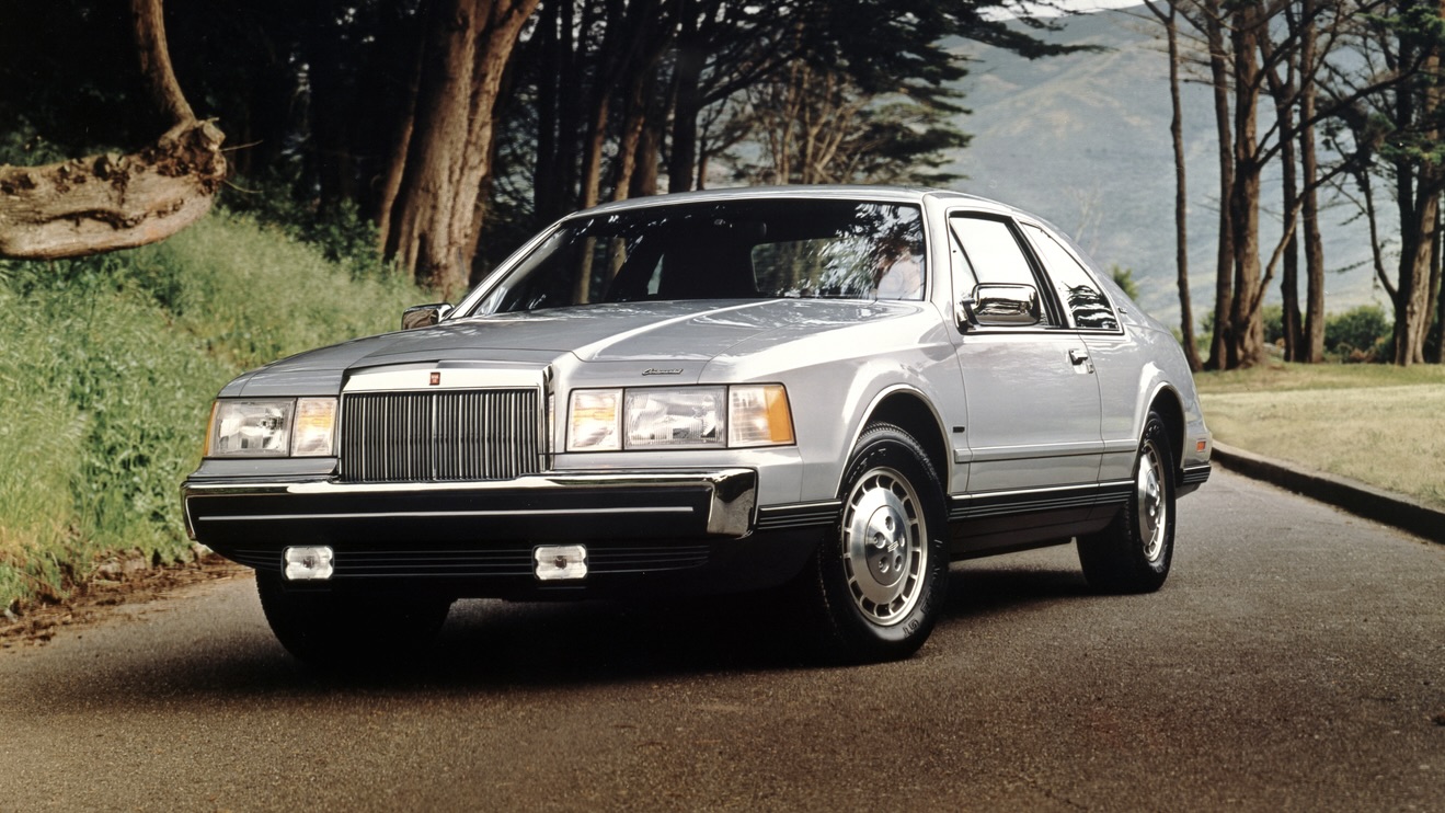 10 voitures surprenantes équipées de moteurs BMW Lincoln Continental Mark VII