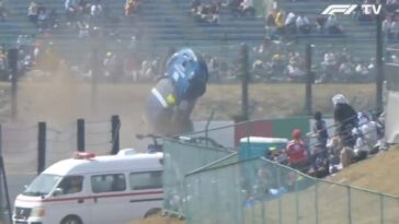 Regardez une Porsche franchir la clôture à Suzuka dans un accident terrifiant Regardez une Porsche franchir la clôture à Suzuka dans un crash terrifiant