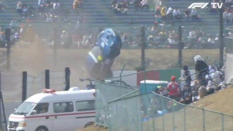 Regardez une Porsche franchir la clôture à Suzuka dans un accident terrifiant Regardez une Porsche franchir la clôture à Suzuka dans un crash terrifiant