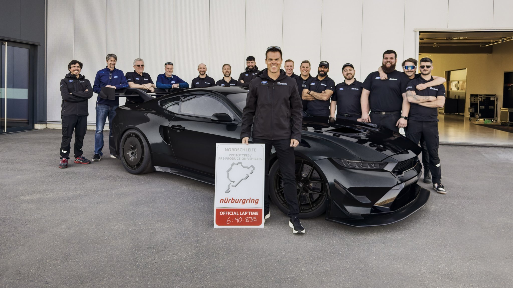 Une Ford Mustang GTD encore plus rapide arrive, et elle vient de monstrer le ring L’équipe Ford Mustang GTD Competition célèbre le temps au tour du Nürburgring
