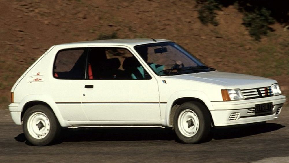 10 trappes cool et chaudes qui n'ont jamais été vendues au Royaume-Uni Peugeot 205 Rallye