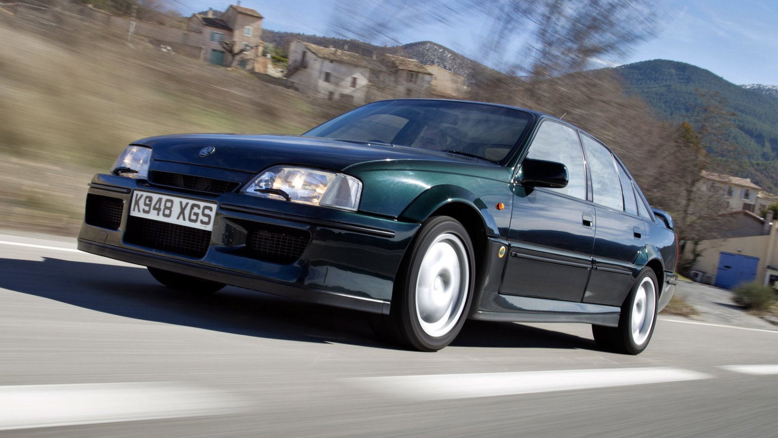 10 versions étonnantes de voitures compactes Lotus Carlton