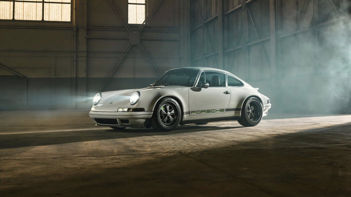 Porsche 911 restomod Theon Design vue avant