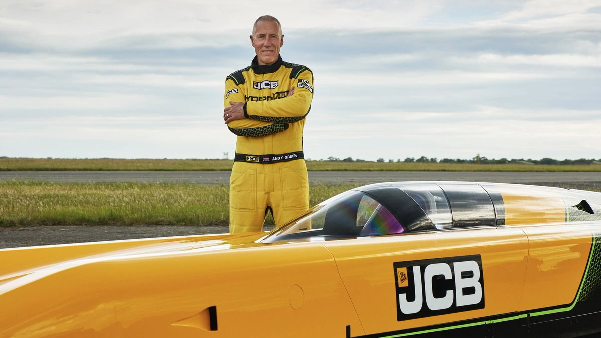 Le commandant de bord Andy Green avec le JCB Hydromax