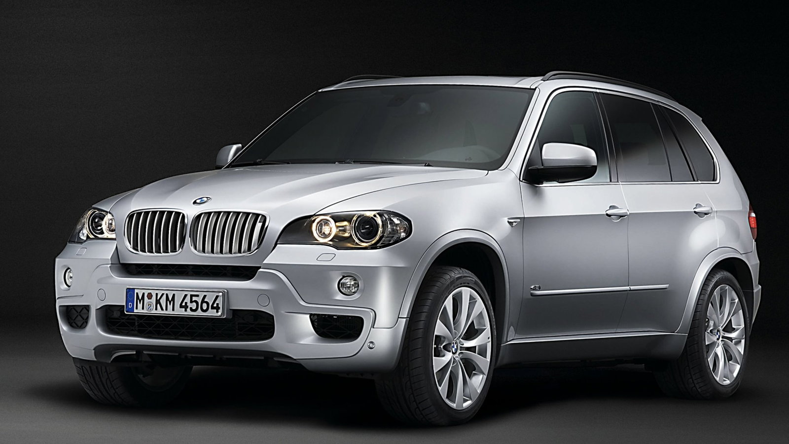 BMW X5 4.8i (E70)