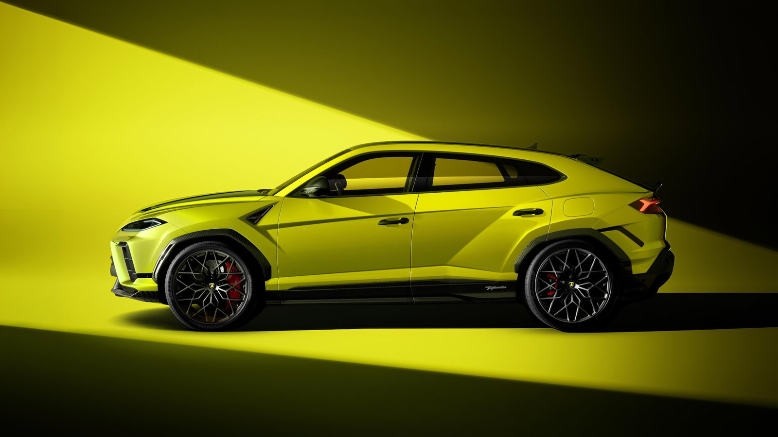 Lamborghini Urus SE Performante - côté