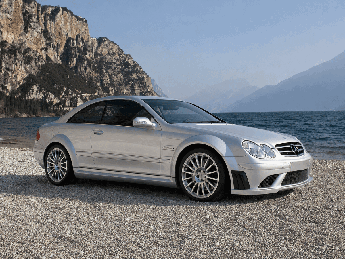 Mercedes-Benz CLK63 AMG Série Noire